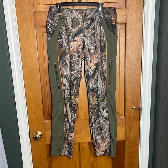 Woodland Camouflage Cargo Pants with Olive Green Accents - Picture 1 of 2